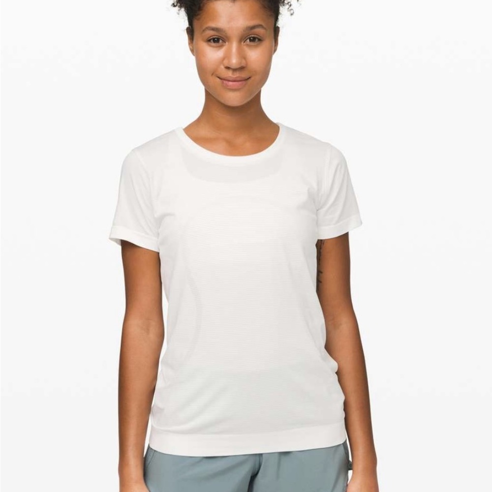 Lululemon Swiftly Tech Relaxed Tee